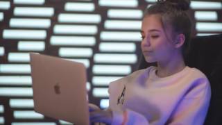 Шоу LIKE Катя Адушкина - Смотри Меня в YouTube