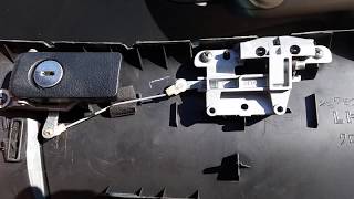 Honda Accord cl 7- cl 9 Открываем бардачок без ключа, избавляемся от провисания бардачка.