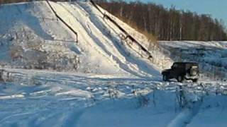 Discovery-3 & Wrangler на каком-то полигоне, горки