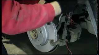 Замена задних тормозных колодок и дисков BMW e46 325