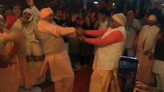 Data zra bta de ye shrab kon c hai bhajan shri nangli sahib