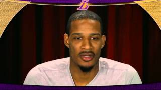 Trevor Ariza Pays Tribute To Kobe Bryant - Lakers vs Rockets (2016/04/10)