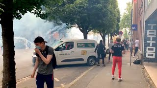Французская полиция слезоточивым газом разогнала протестующих против расизма