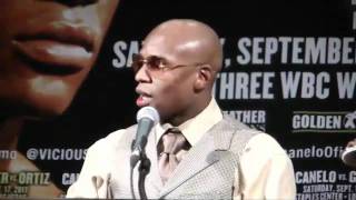 Floyd Mayweather insults amir khan