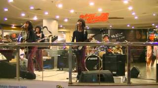 T-KOES : KEMBALI KE JAKARTA ( KOES PLUS ) : GALI - JIM T-KOES at BLOK.M PLAZA