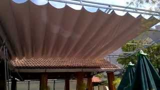 Mái che xếp di động che mưa nắng do cơ sở Mái che Không Gian thi công