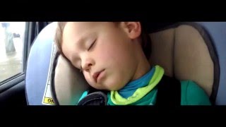 Jüngster BAVARIAN GOLFHERO fährt Fahrrad  -  BAVARIAN GOLFHERO kid - funny clip edit