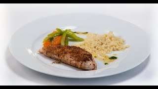 Филе индейки в ореховой панировке с кускусом и овощами | Дежурный по кухне