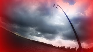 Бешеные щуки пытались сломать мой спиннинг. Рыбалка в Волгограде