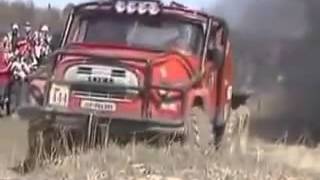 Захватывающие гонки на грузовых машинах по бездорожью  Offroad trucks competition