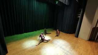 Lift and Carry Beatifull Trio acro girls