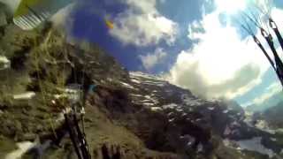 アイガー北壁を飛ぶ。 Paragliding the Eiger Nordwand