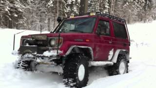 Монстер ТЛК 70 штурмует снежные горки (Monster 2 - TLC 70 in snow)