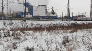 Электровоз ЧС7-261 с пассажирским поездом на перегоне Ижорский завод-Колпино