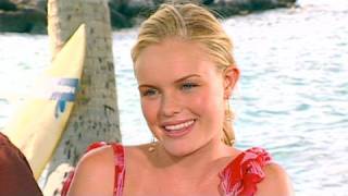 Kate Bosworth and Michell Rodriguez in 'Blue Crush'