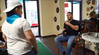 Перчатки с первого боя Хабиба Нурмагомедова в UFC нашлись в летнем английском лагере "Гений"