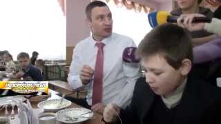 Дети троллят Кличко в детском садике )18 02 2015