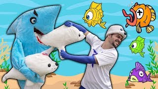 UM TUBARÃO COMEU O ICE !!! (SHARK SHARK SHARK)