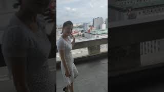 神秘朝鲜：难得一见呦，撒娇的朝鲜美女导游Mysterious North Korea: A rare sight, a spoiled Korean beauty guide