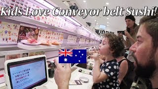 【回転寿司 魚べい】オーストラリア人家族が回転寿司を初体験 / Kids Love Conveyor-belt Sushi
