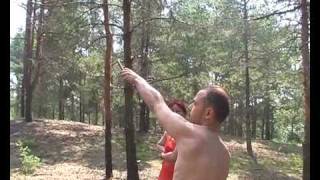Метание ножей. Семейный отдых с детьми на Волге.