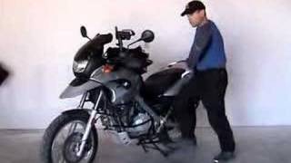 NB's F6550GS - How to Put the Motorcycle on the Centerstand