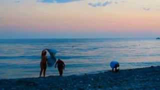 Прогулка к морю по Сочинскому шоссе в Лазаревском. Пляж санатория "Одиссея"
