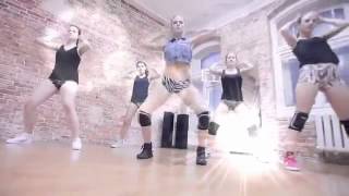Hot Russia Girls Twerking!