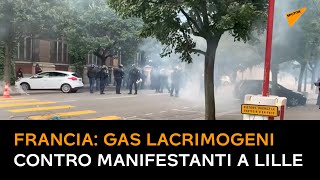Francia: polizia spara gas lacrimogeni contro manifestanti a Lille
