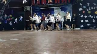 ТАНЕЦ ПОД ПЕСНЮ ,,SWEET DREAMS"