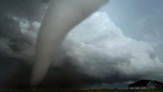 TORNADO INSANELY CLOSE!!!
