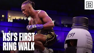 KSI Electrifies The Crowd During His Ringwalk