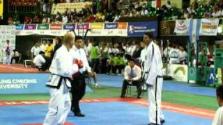 Carlos Bazan campeon Corea 2010 Lucha con Holandes