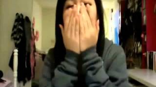 Девушки чихают      Pretty sneezing 1