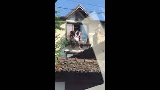 VIDEO EKSKLUSIVE - Një i ri në Prishtinë bërtet Allahu ekber dhe hidhet nga kati i tretë