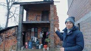 儿子去世儿媳跑了，农村奶奶独自带3个孙子，为何房子被人拆一半