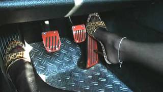 Fast driving in Leo mules
