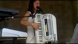 Acordeonista Lucía Silvón 2012