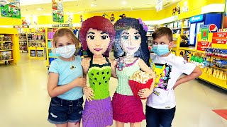 Diana Roma dan permainan menyenangkan mereka di taman bermain