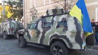 Харьков оккупированный Бронетехника на площади Свободы с крестом