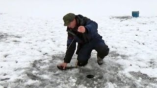 "Сабанеевская" рыбалка и прикормка на видео. Часть 3. Форель: зимняя удочка