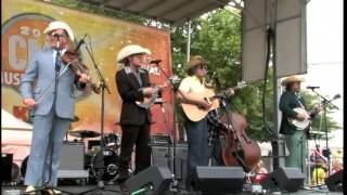 The Cleverlys at CMA Music Fest 5 - Flo Rida