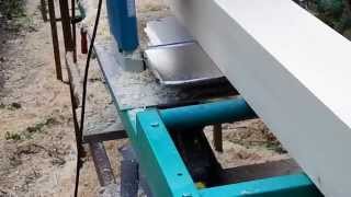 Обработка бруса на MAKITA 2012NB - самодельный стол с роликами.
