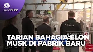 Tarian Bahagia Elon Musk di Pabrik Baru