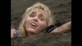 Woman in Quicksand Quickqount