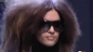 "Versus" Autumn Winter 2003 2004 Milan 1 of 2 Pret a Porter Woman by FashionChannel