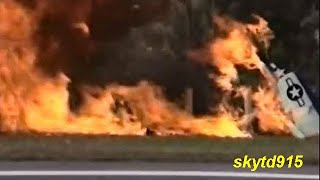 Crash & Fire of an RC plane　大型ラジコン機の墜落と炎上