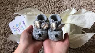 Baby bunny booties Congratulations gift set Unboxing // www.MamalamaKids.etsy.com