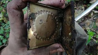 Золотой немецкий портсигар найден на металлоискатель, Раскопки Второй мировой  // Юрий Гагарин