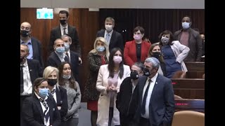 Нужны ли политикам честность, достоинство и культура поведения?